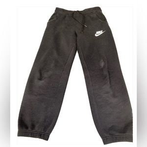 ISO: Black Nike Sweatpants (Medium)